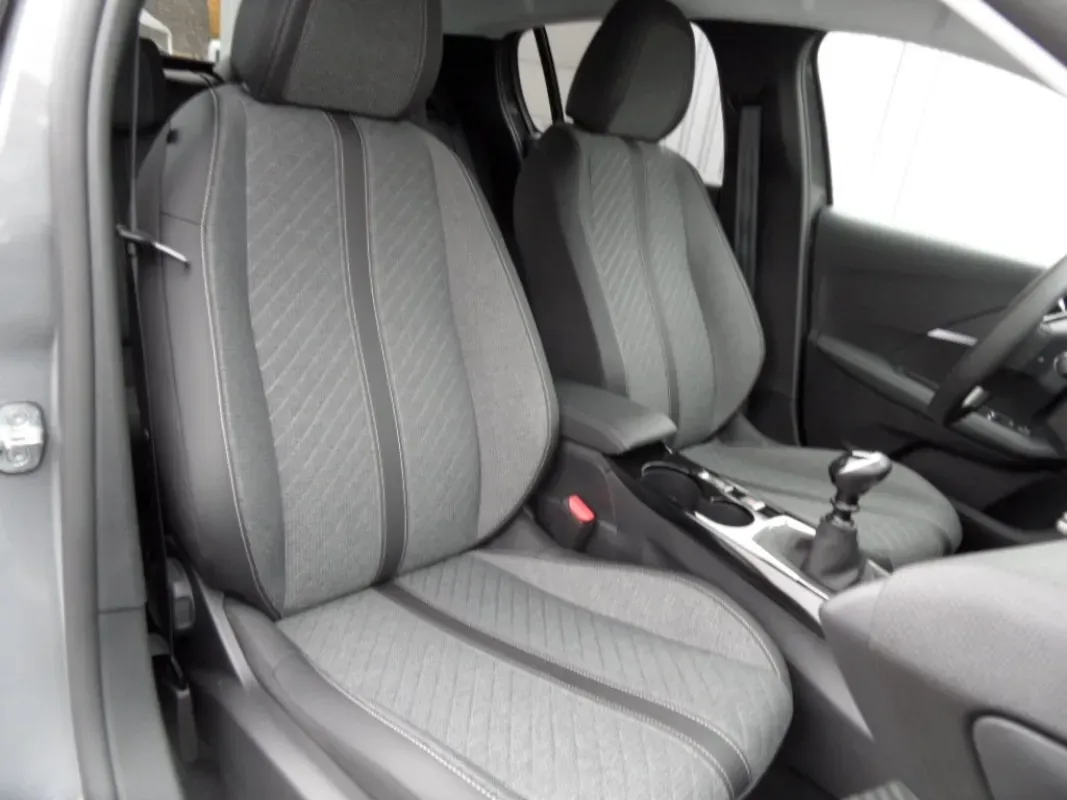 PEUGEOT NOUVELLE 208 12 ESSENCE 100 ALLURE PACK caméra 360 