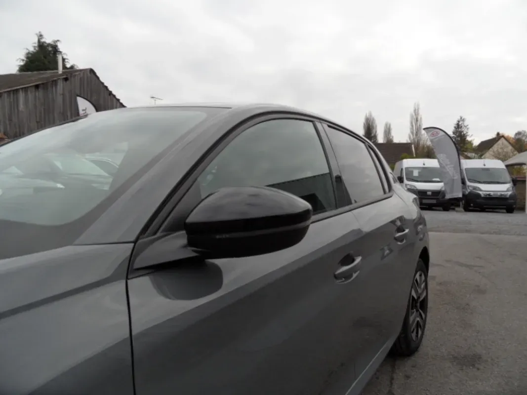 PEUGEOT NOUVELLE 208 12 ESSENCE 100 ALLURE PACK caméra 360 