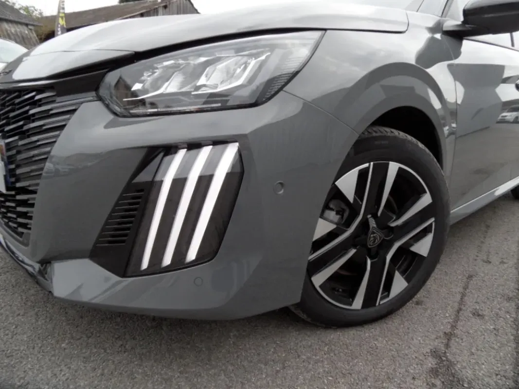 PEUGEOT NOUVELLE 208 12 ESSENCE 100 ALLURE PACK caméra 360 