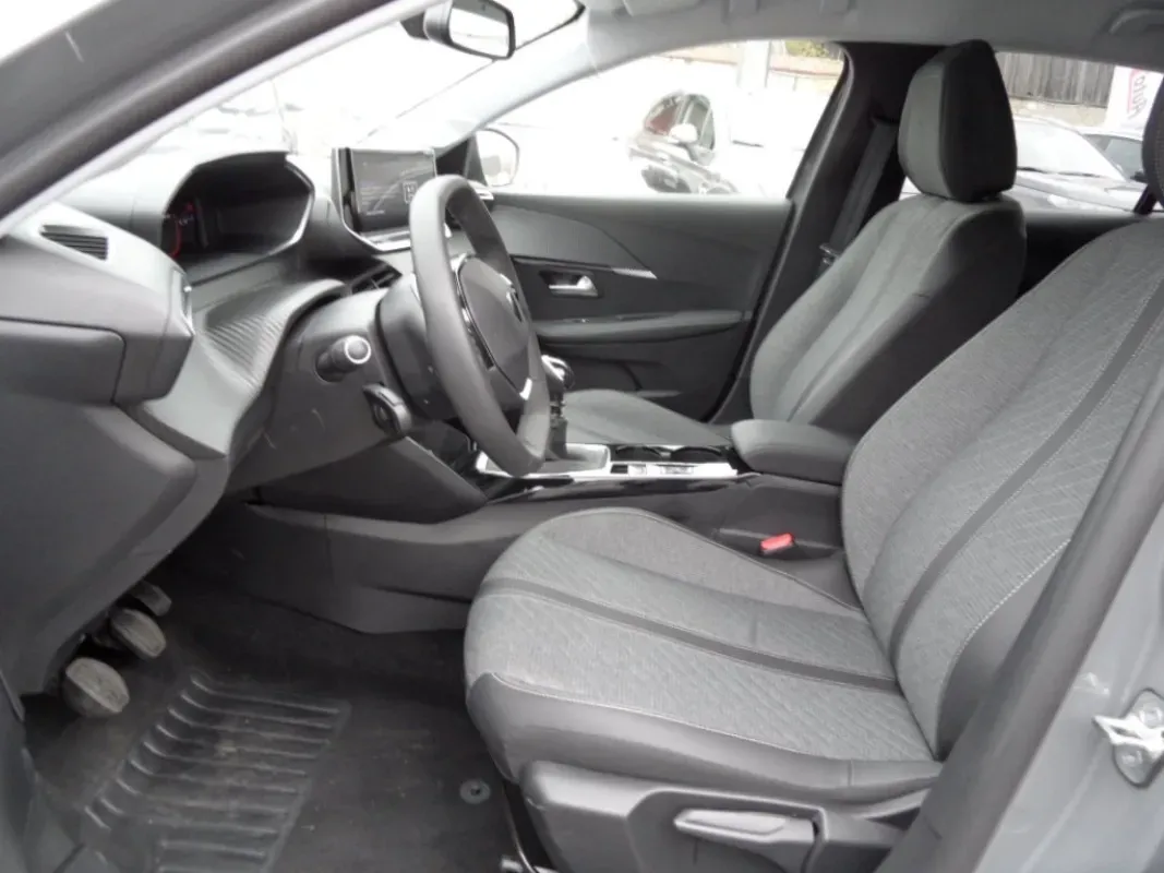 PEUGEOT NOUVELLE 208 12 ESSENCE 100 ALLURE PACK caméra 360 