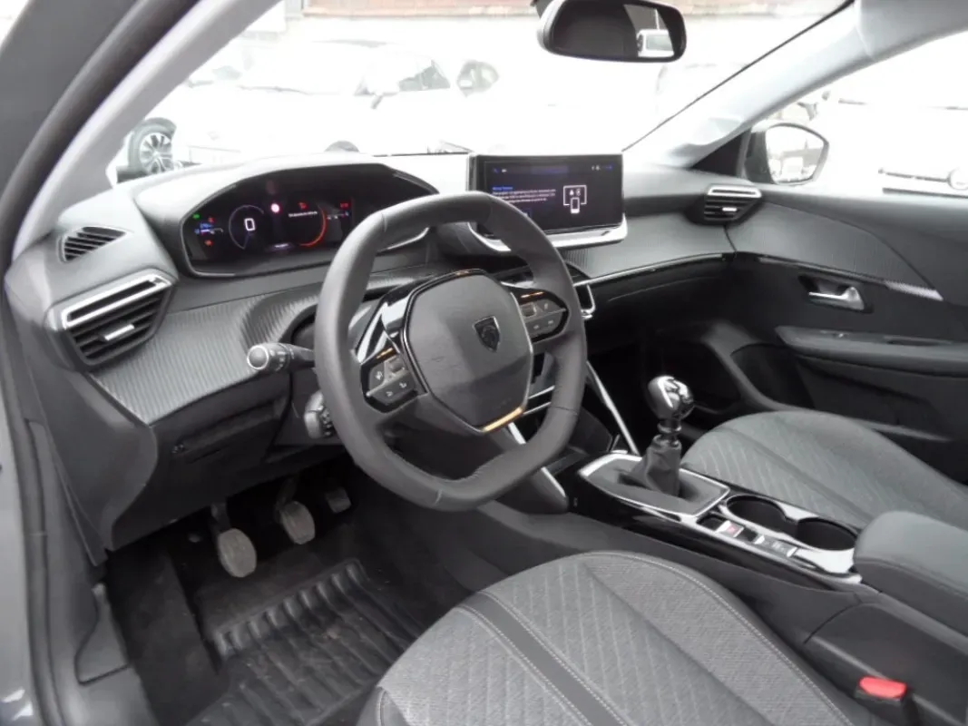 PEUGEOT NOUVELLE 208 12 ESSENCE 100 ALLURE PACK caméra 360 