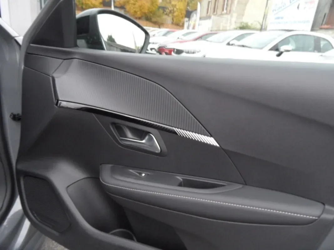 PEUGEOT NOUVELLE 208 12 ESSENCE 100 ALLURE PACK caméra 360 