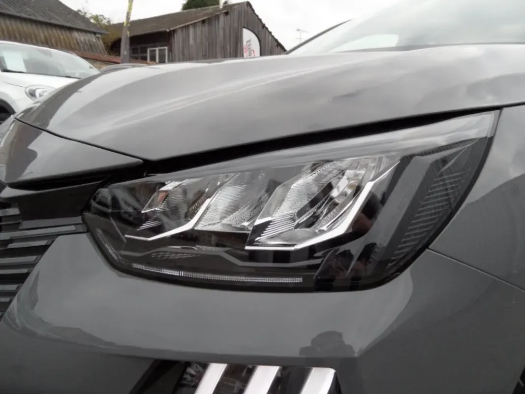 PEUGEOT NOUVELLE 208 12 ESSENCE 100 ALLURE PACK caméra 360 