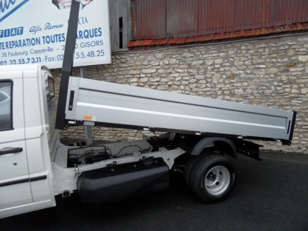 PIAGGO PORTER PLATEAU (OU BENNE) GPL ROUES JUMELEES NEUF, PRIX HT !!!!