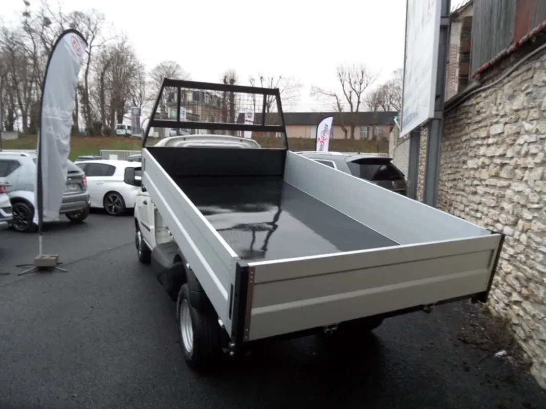PIAGGO PORTER PLATEAU (OU BENNE) GPL ROUES JUMELEES NEUF, PRIX HT !!!!