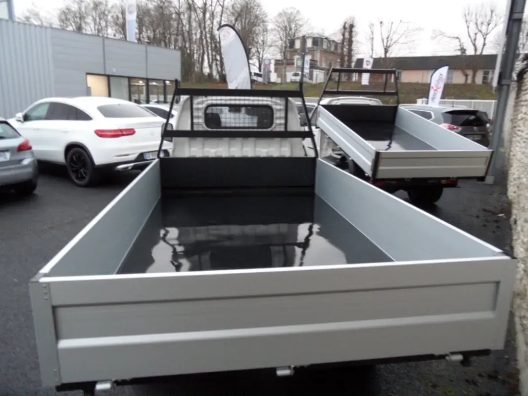 PIAGGO PORTER PLATEAU (OU BENNE) GPL ROUES JUMELEES NEUF, PRIX HT !!!!