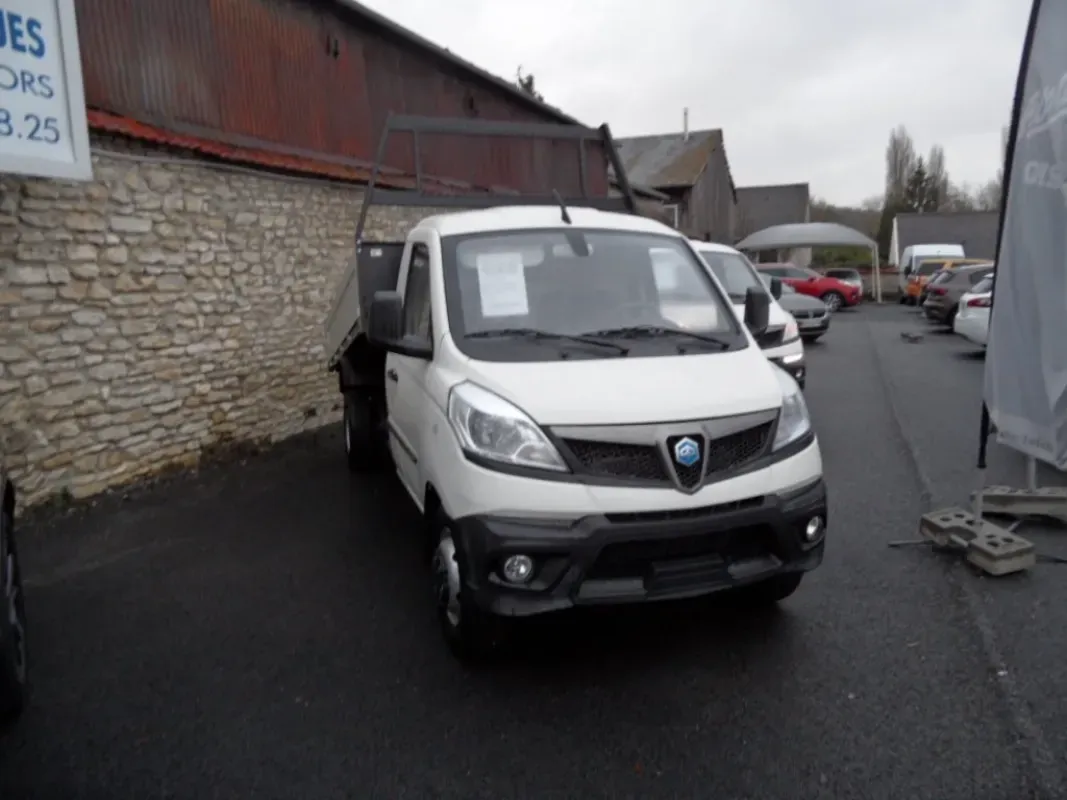 PIAGGO PORTER PLATEAU (OU BENNE) GPL ROUES JUMELEES NEUF, PRIX HT !!!!