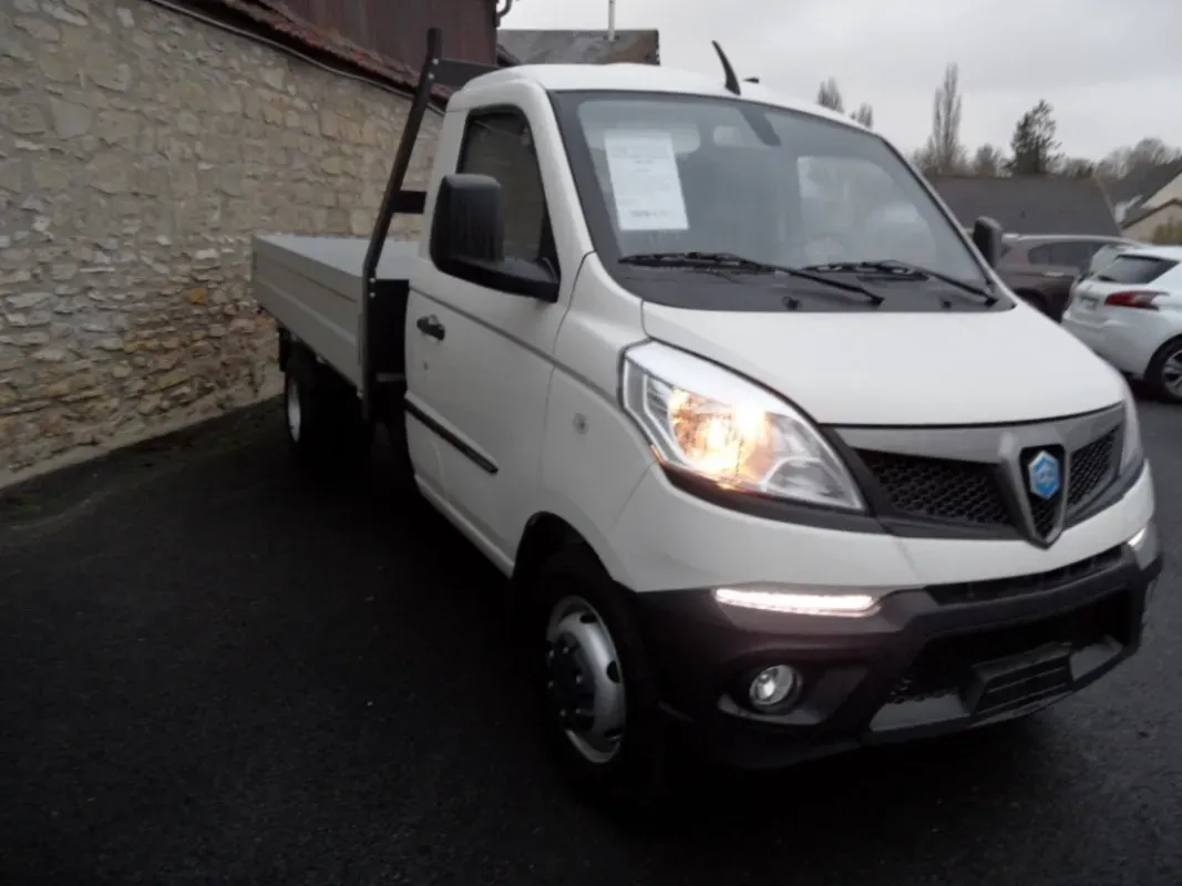 PIAGGO PORTER PLATEAU (OU BENNE) GPL ROUES JUMELEES NEUF, PRIX HT !!!!