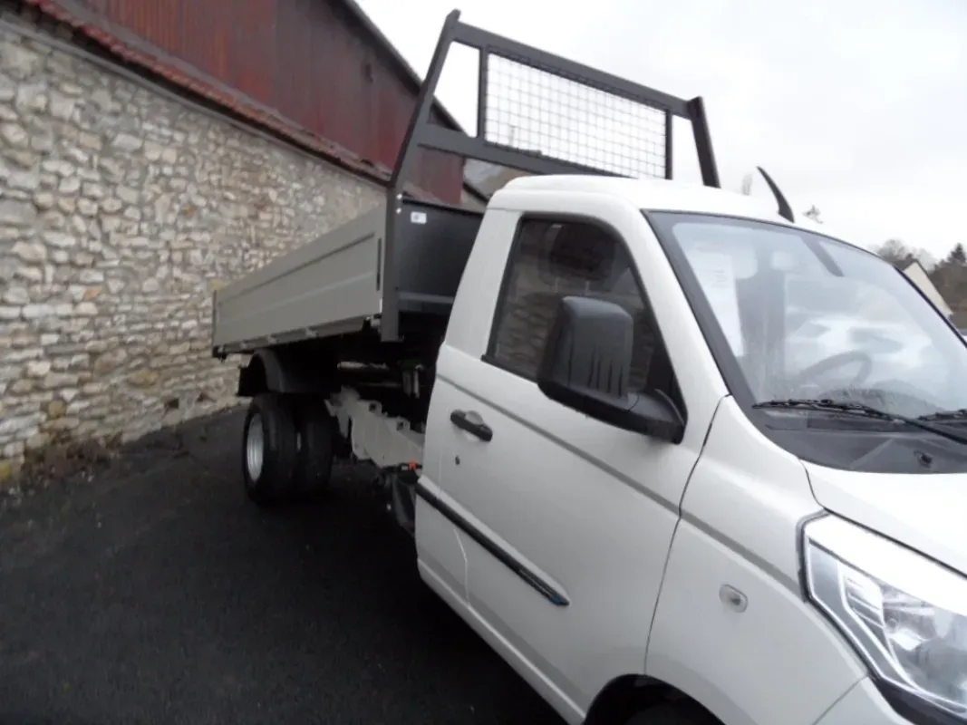 PIAGGO PORTER PLATEAU (OU BENNE) GPL ROUES JUMELEES NEUF, PRIX HT !!!!