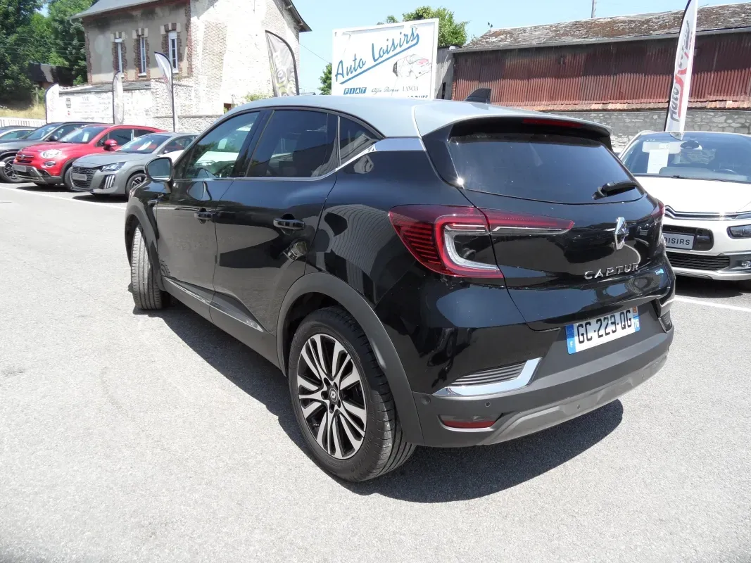 RENAULT CAPTUR E-TECH 145 CV HYBRID INITIALE PARIS EDC