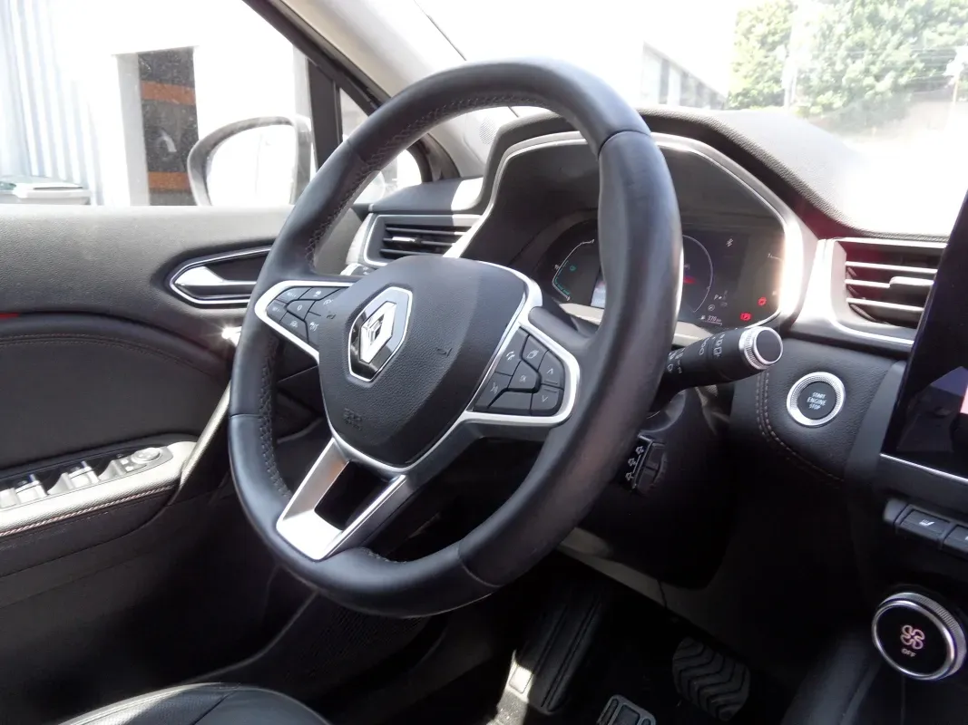 RENAULT CAPTUR E-TECH 145 CV HYBRID INITIALE PARIS EDC