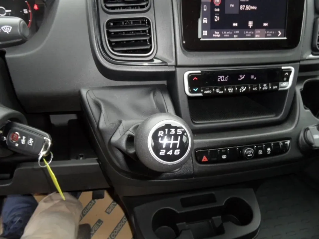 FIAT DUCATO 33 MH2 2.2 MJET 140 PRO CONNECT BV6 3 PLACES prix HT