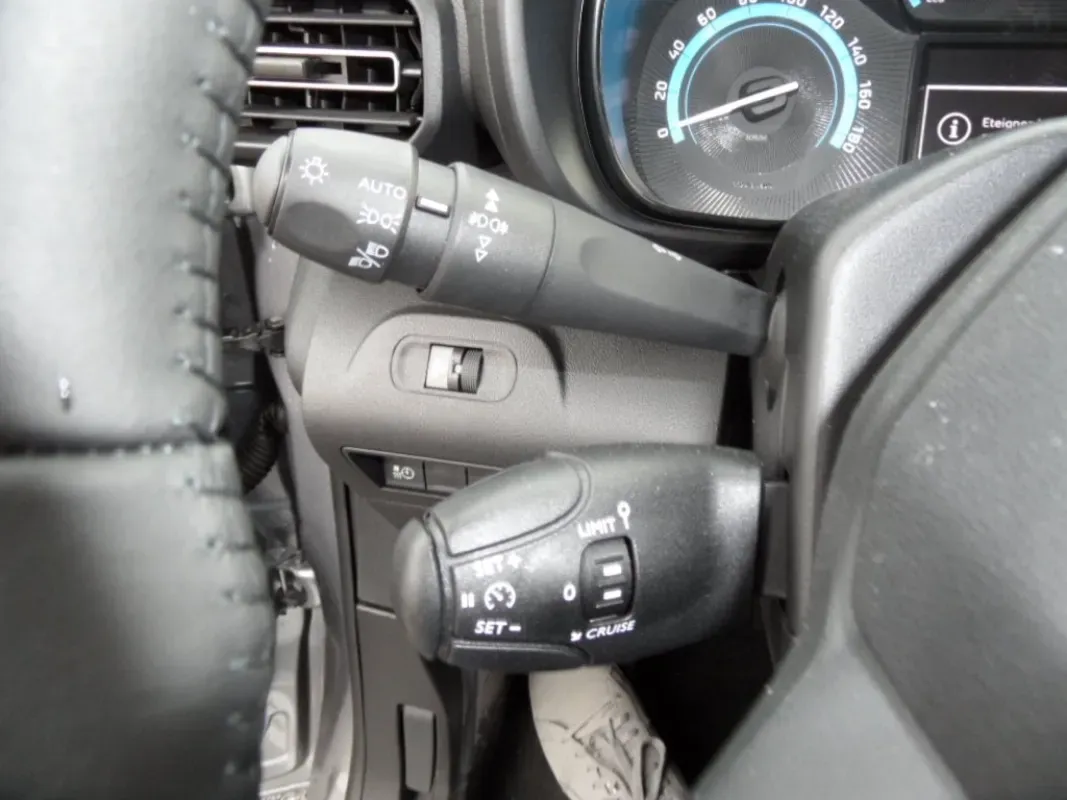 NOUVEAU FIAT E-DOBLO 136 CV PRO LOUNGE CONNECT 3 PLACES prix HT