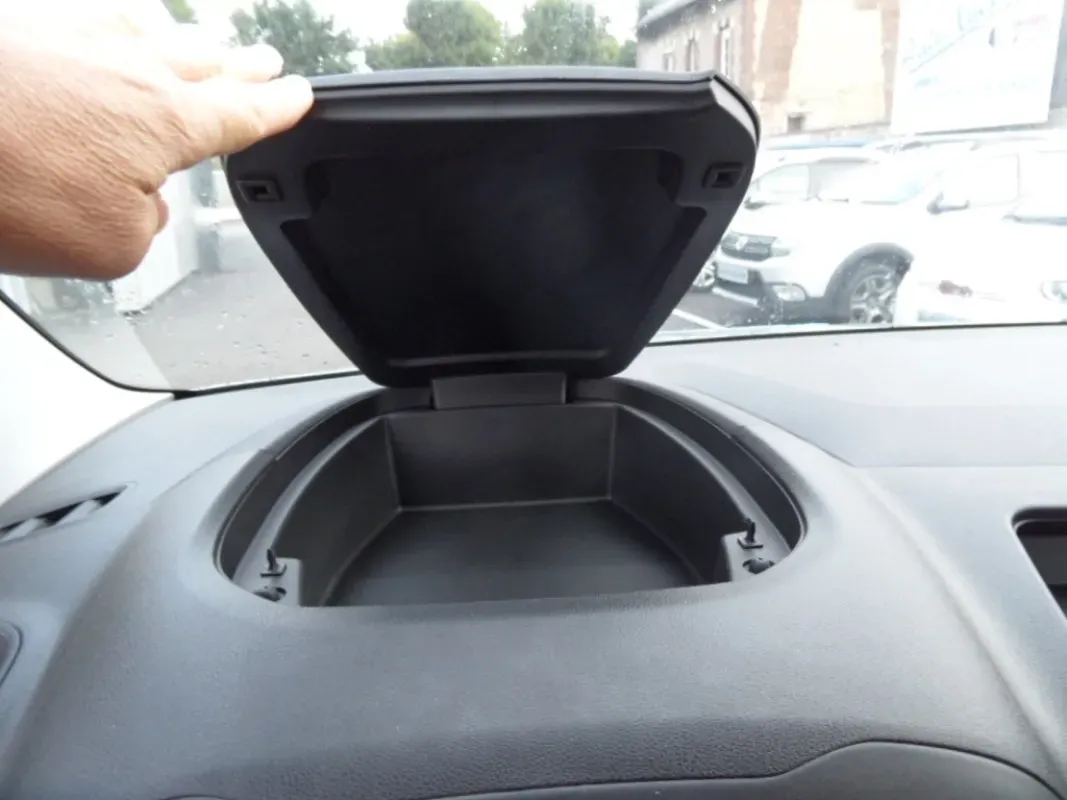 NOUVEAU FIAT E-DOBLO 136 CV PRO LOUNGE CONNECT 3 PLACES prix HT