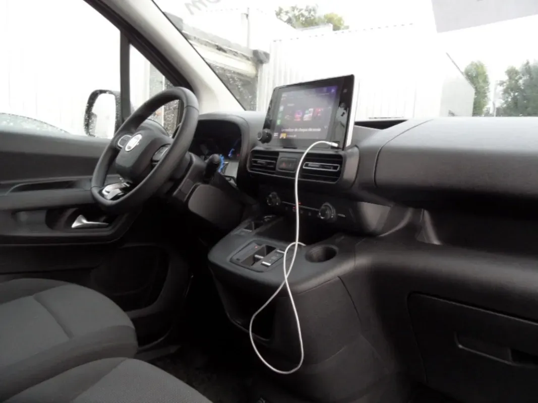 NOUVEAU FIAT E-DOBLO 136 CV PRO LOUNGE CONNECT 3 PLACES prix HT