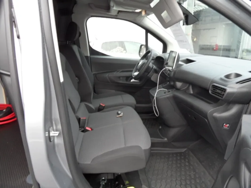 NOUVEAU FIAT E-DOBLO 136 CV PRO LOUNGE CONNECT 3 PLACES prix HT