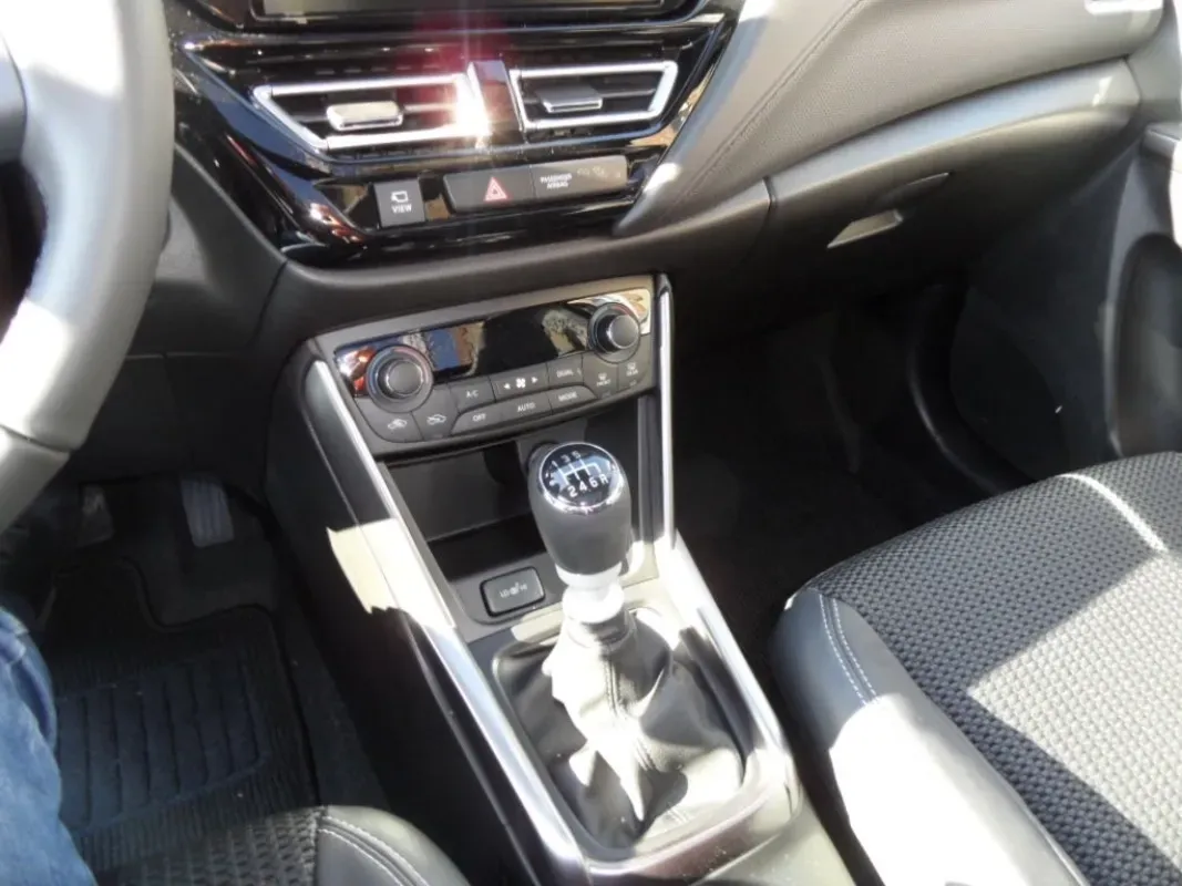 SUZUKI NOUVEAU S-CROSS 14 HYBRID 129 CV STYLE blanc métal NEUF