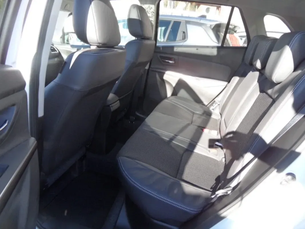 SUZUKI NOUVEAU S-CROSS 14 HYBRID 129 CV STYLE blanc métal NEUF