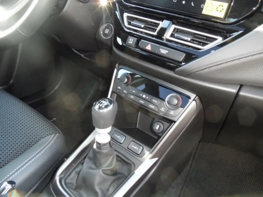 SUZUKI NOUVEAU S-CROSS 14 HYBRID 129 CV STYLE blanc métal NEUF