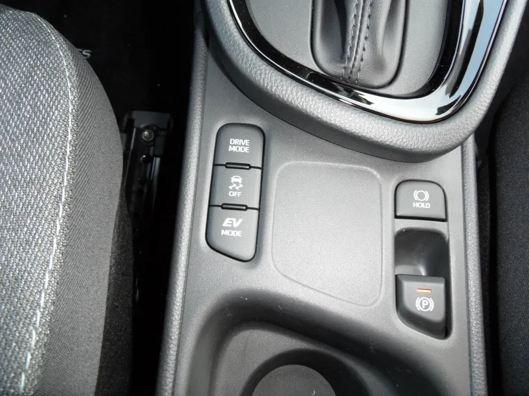 TOYOTA YARIS CROSS 15 HYBRID 116 DESIGN BOITE AUTO