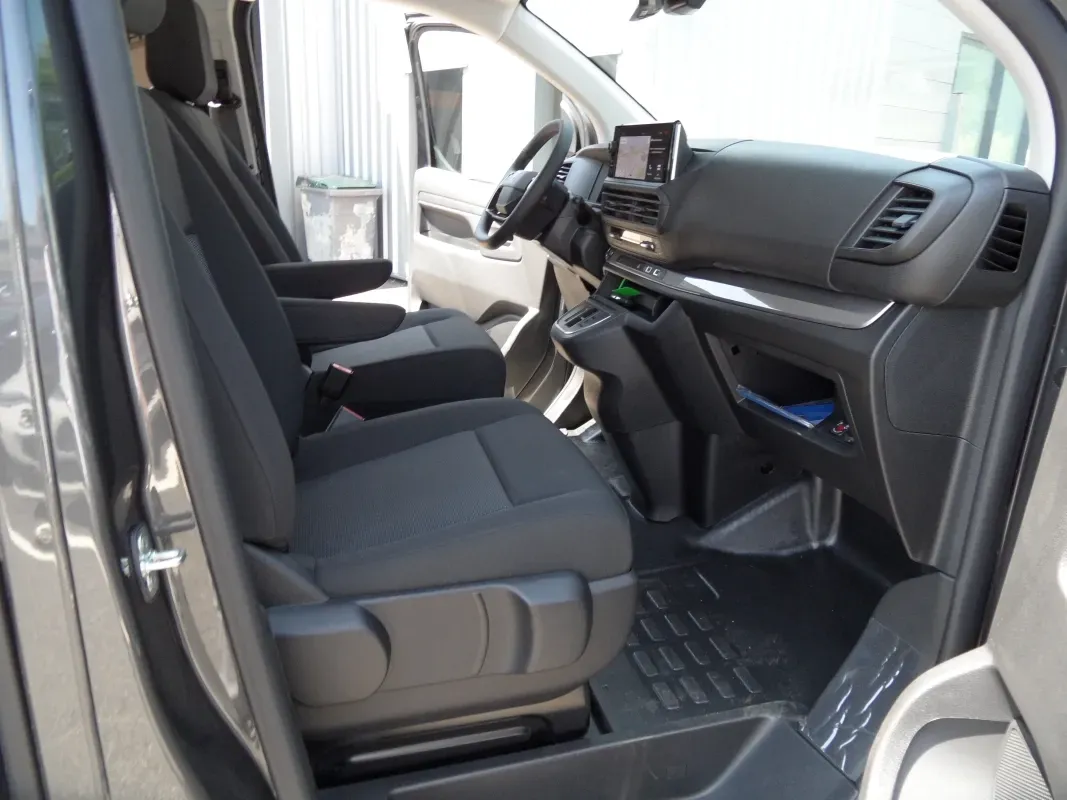 FIAT NOUVEAU SCUDO CA 20 HDI 180 PACK PREMIUM CONNECT EAT8  5 PLACES prix HT