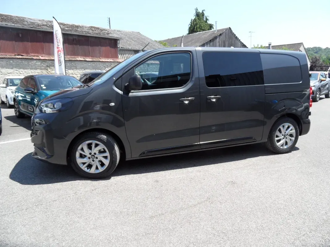 FIAT NOUVEAU SCUDO CA 20 HDI 180 PACK PREMIUM CONNECT EAT8  5 PLACES prix HT