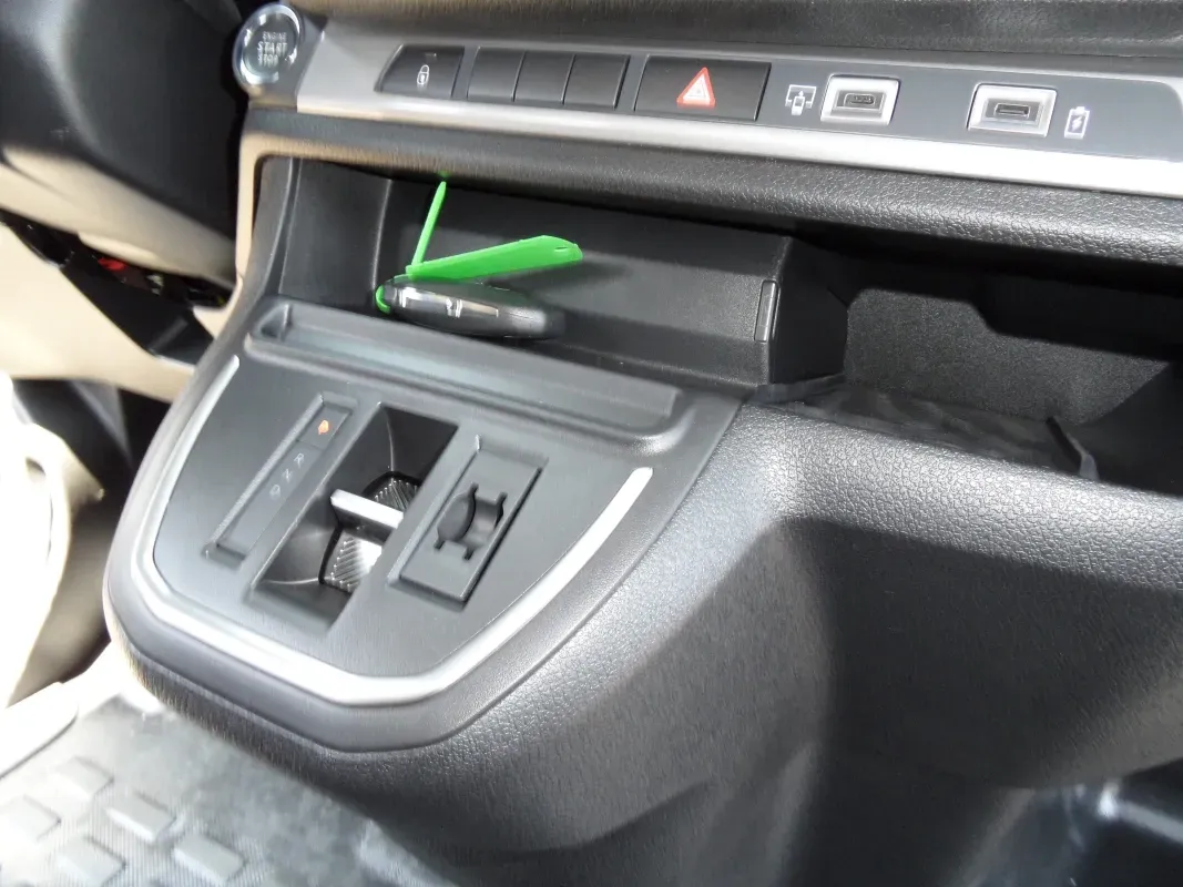 FIAT NOUVEAU SCUDO CA 20 HDI 180 PACK PREMIUM CONNECT EAT8  5 PLACES prix HT