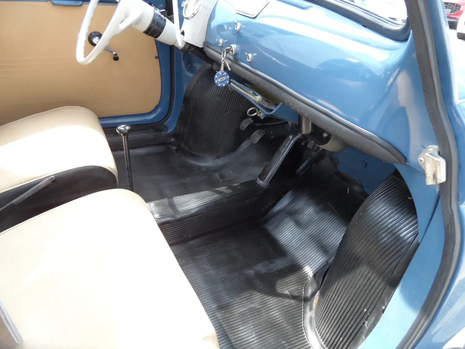 TRES RARE FIAT 500D DE 1963 AVEC PORTES SUICIDES !!!