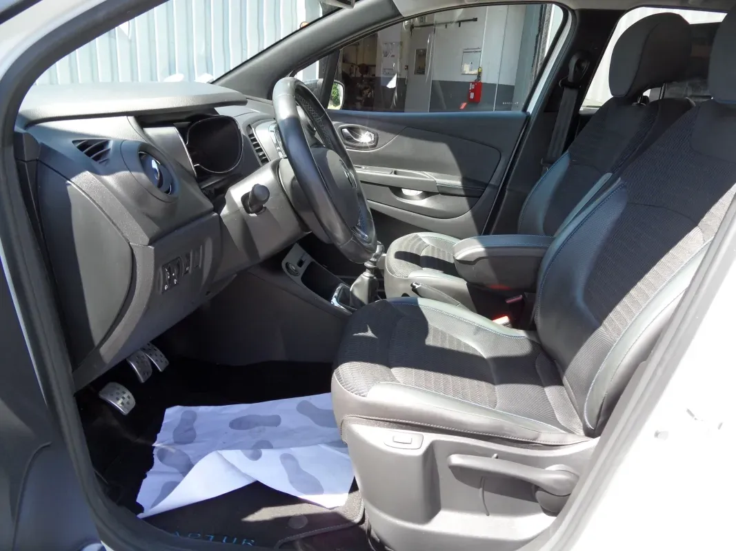 RENAULT CAPTUR 12 TCe 120 WAVE BV6