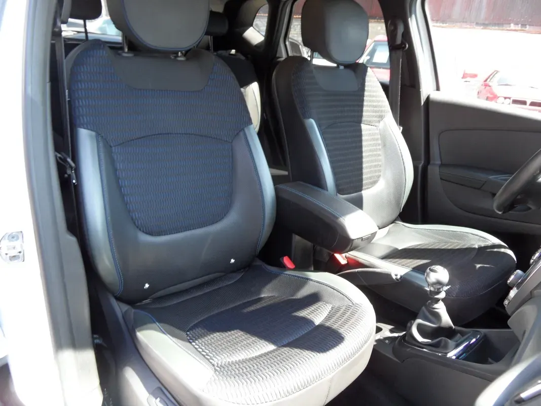 RENAULT CAPTUR 12 TCe 120 WAVE BV6