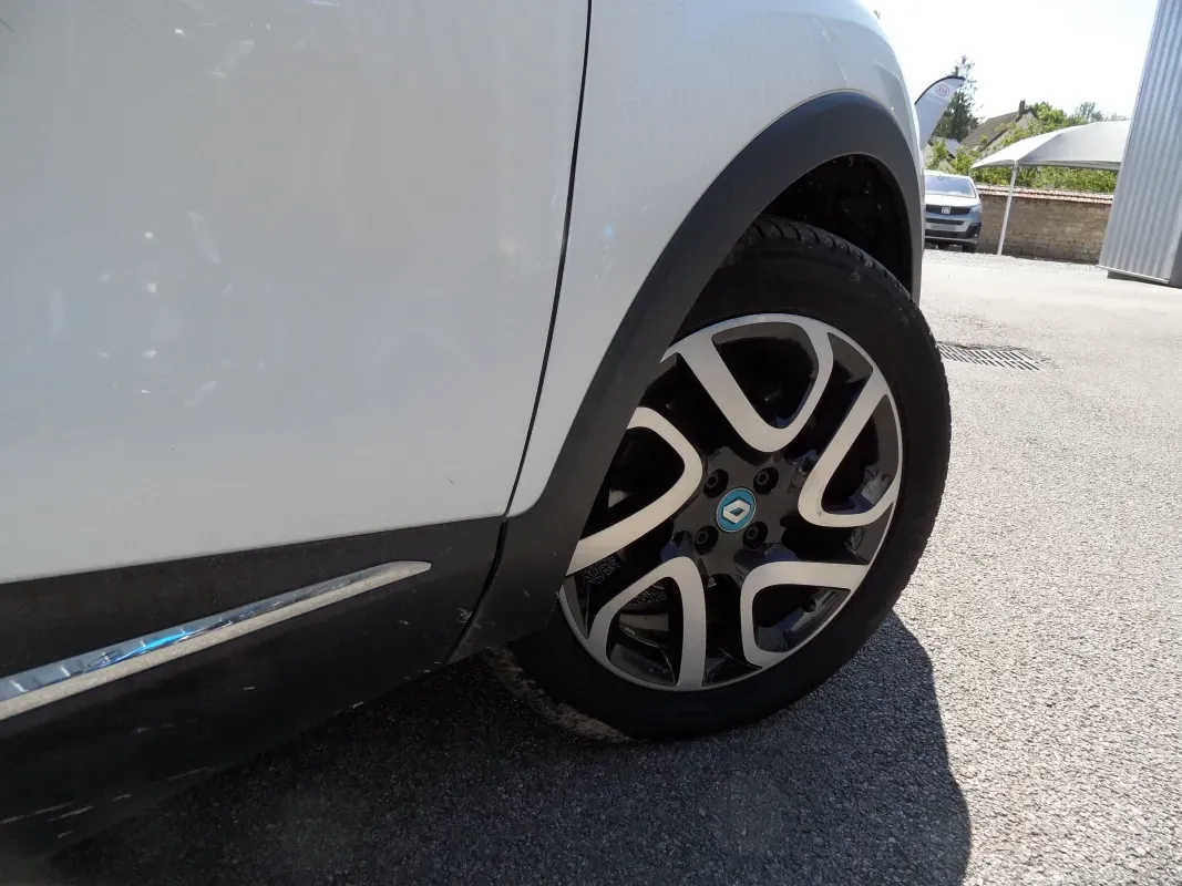 RENAULT CAPTUR 12 TCe 120 WAVE BV6