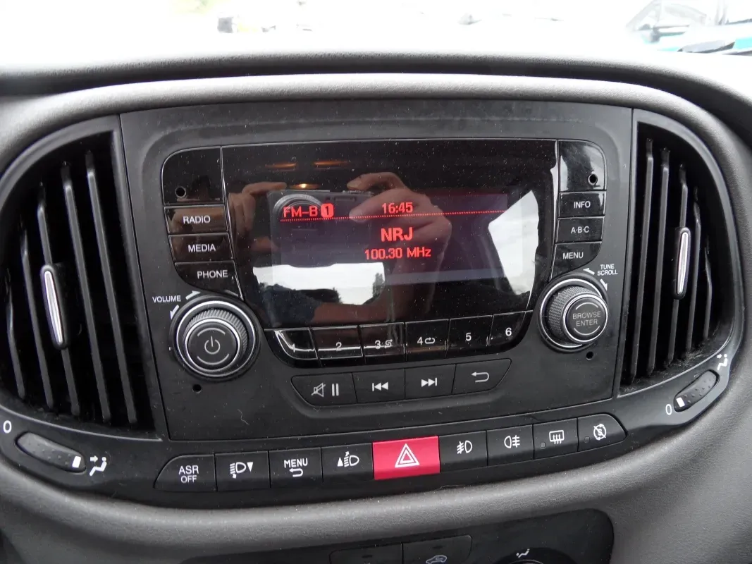 FIAT DOBLO 5 PLACES 16 M-JET 95 CV LOUNGE BV6