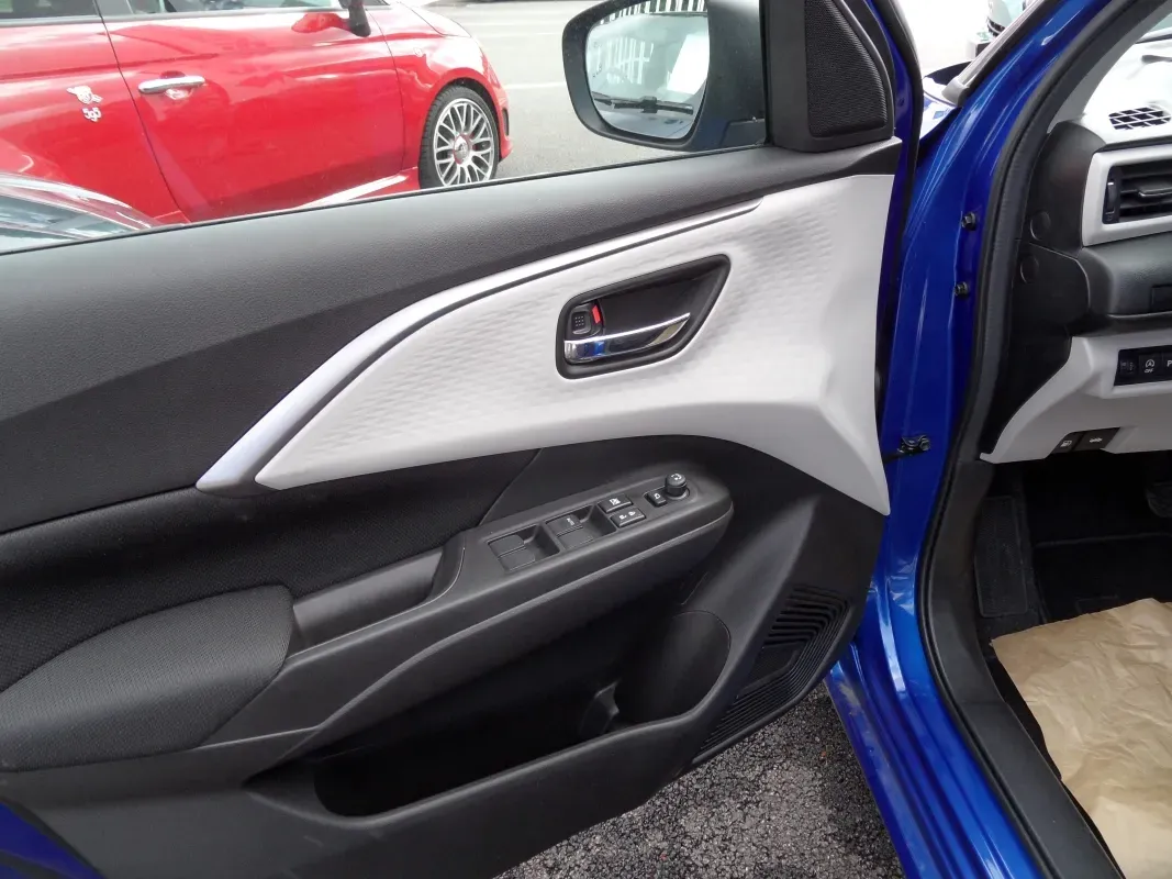 SUZUKI SWIFT HYBRID BOITE AUTO PACK NEUVE