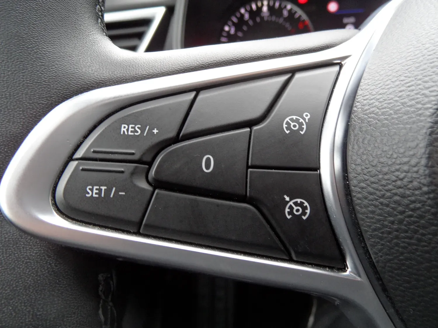 RENAULT CLIO TCe 90 BUSINESS EDC  BOITE AUTO