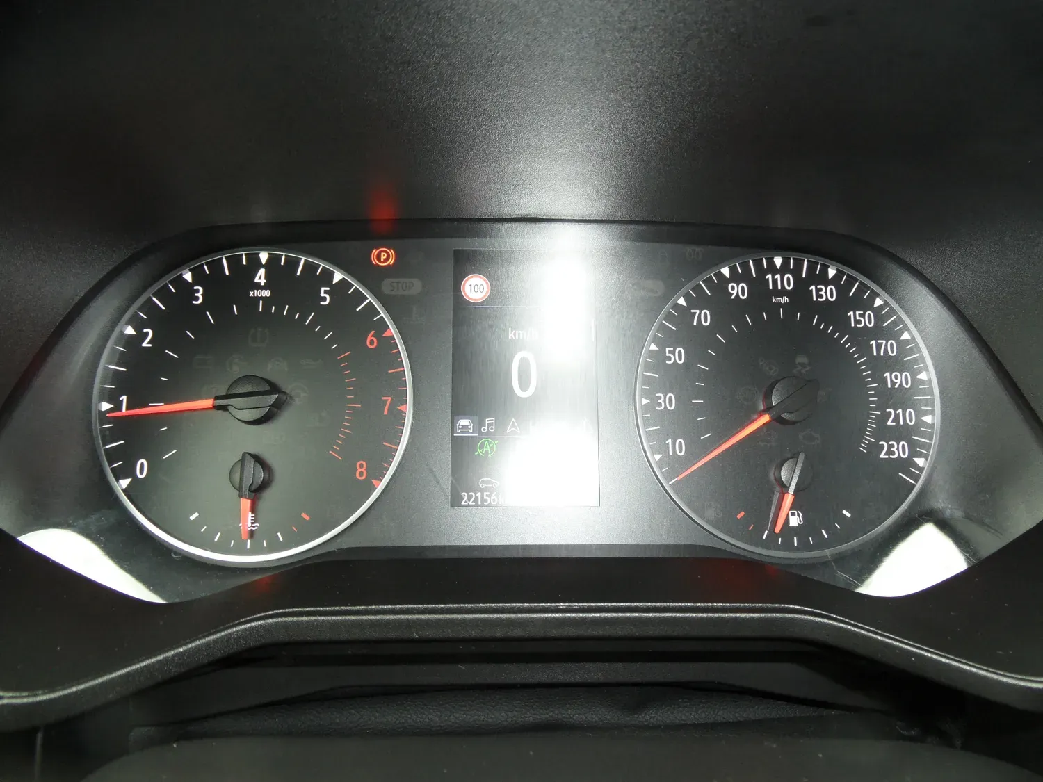 RENAULT CLIO TCe 90 BUSINESS EDC  BOITE AUTO