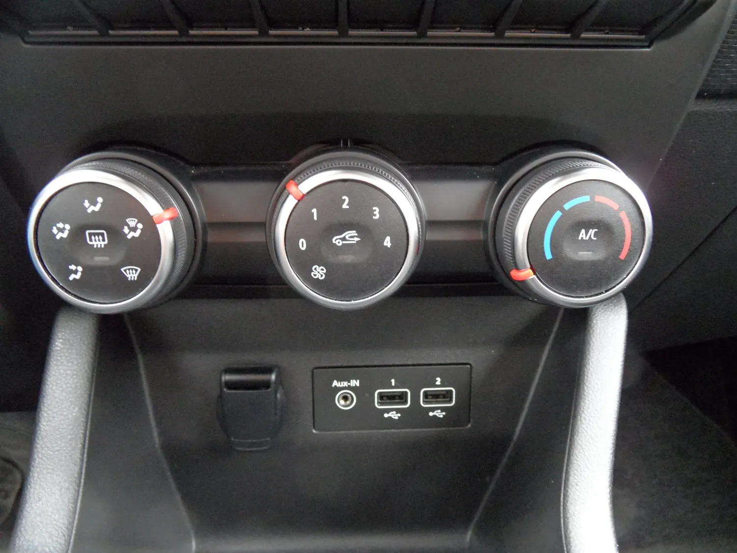 RENAULT CLIO TCe 90 BUSINESS EDC  BOITE AUTO