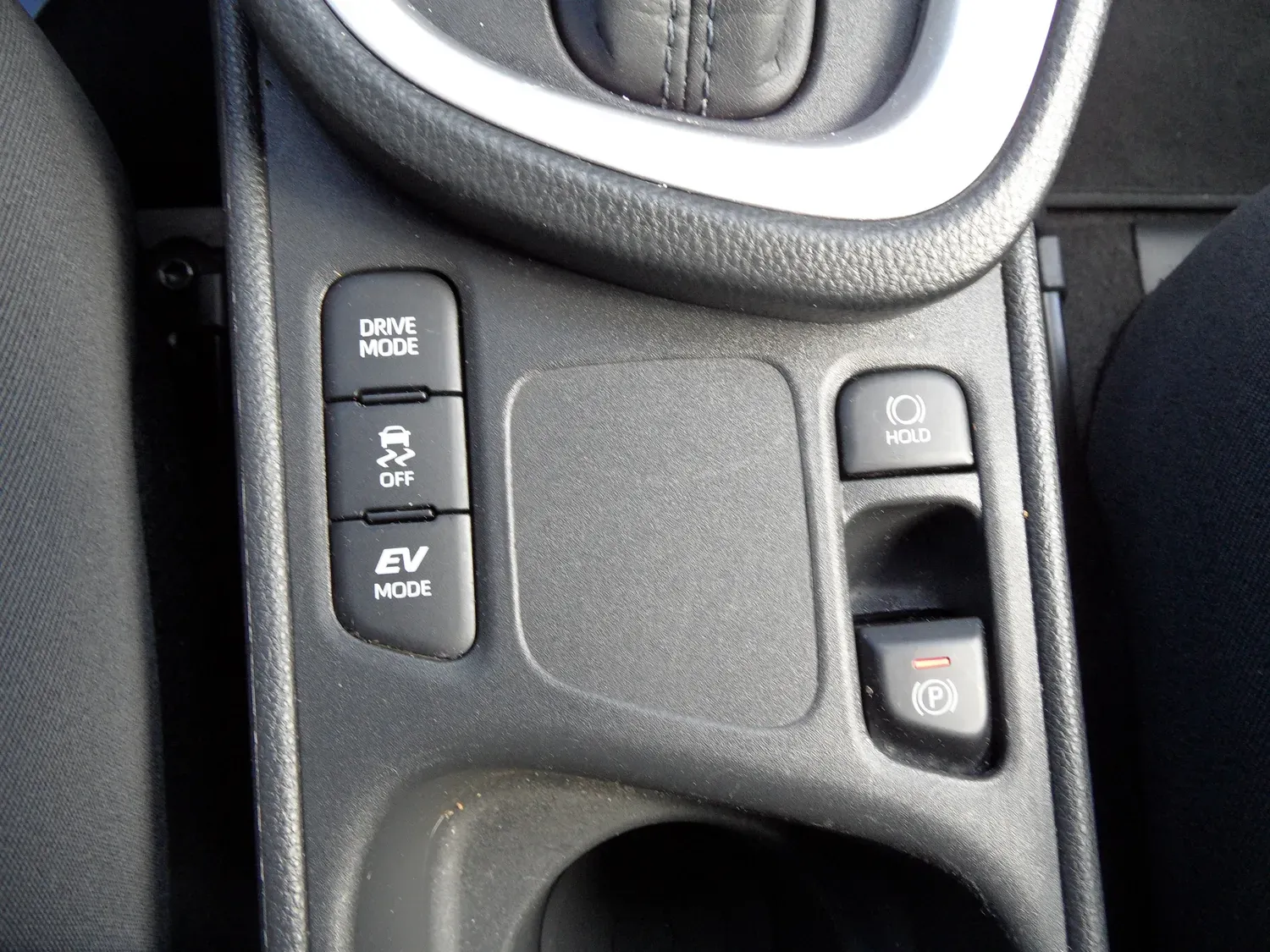 TOYOTA YARIS CROSS 15 HYBRID 116 DESIGN BOITE AUTO