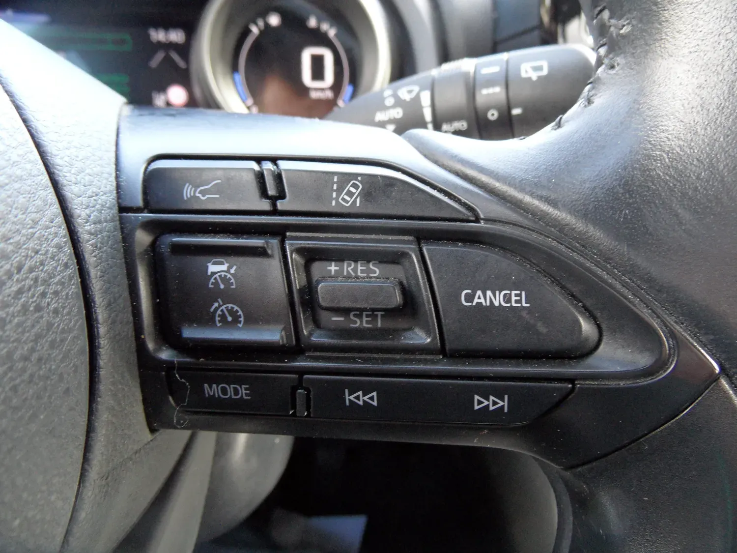 TOYOTA YARIS CROSS 15 HYBRID 116 DESIGN BOITE AUTO