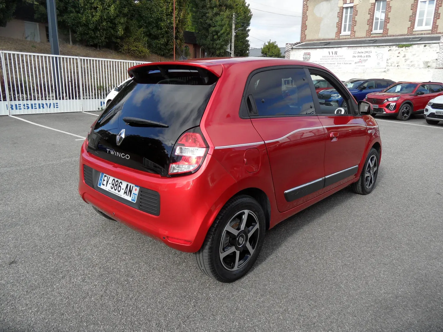 RENAULT TWINGO 0.9 TCe 90 INTENS EDC