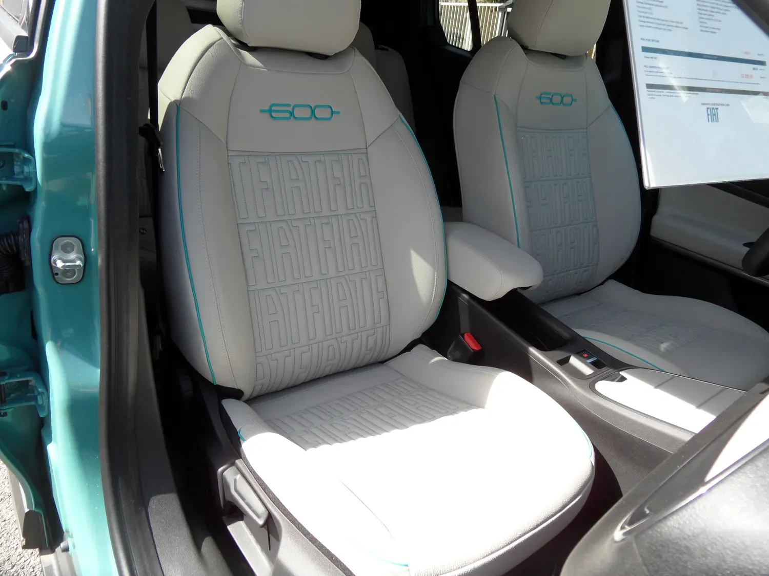 FIAT 600 12 HYBRID 136 CV PRIMA BOITE AUTO