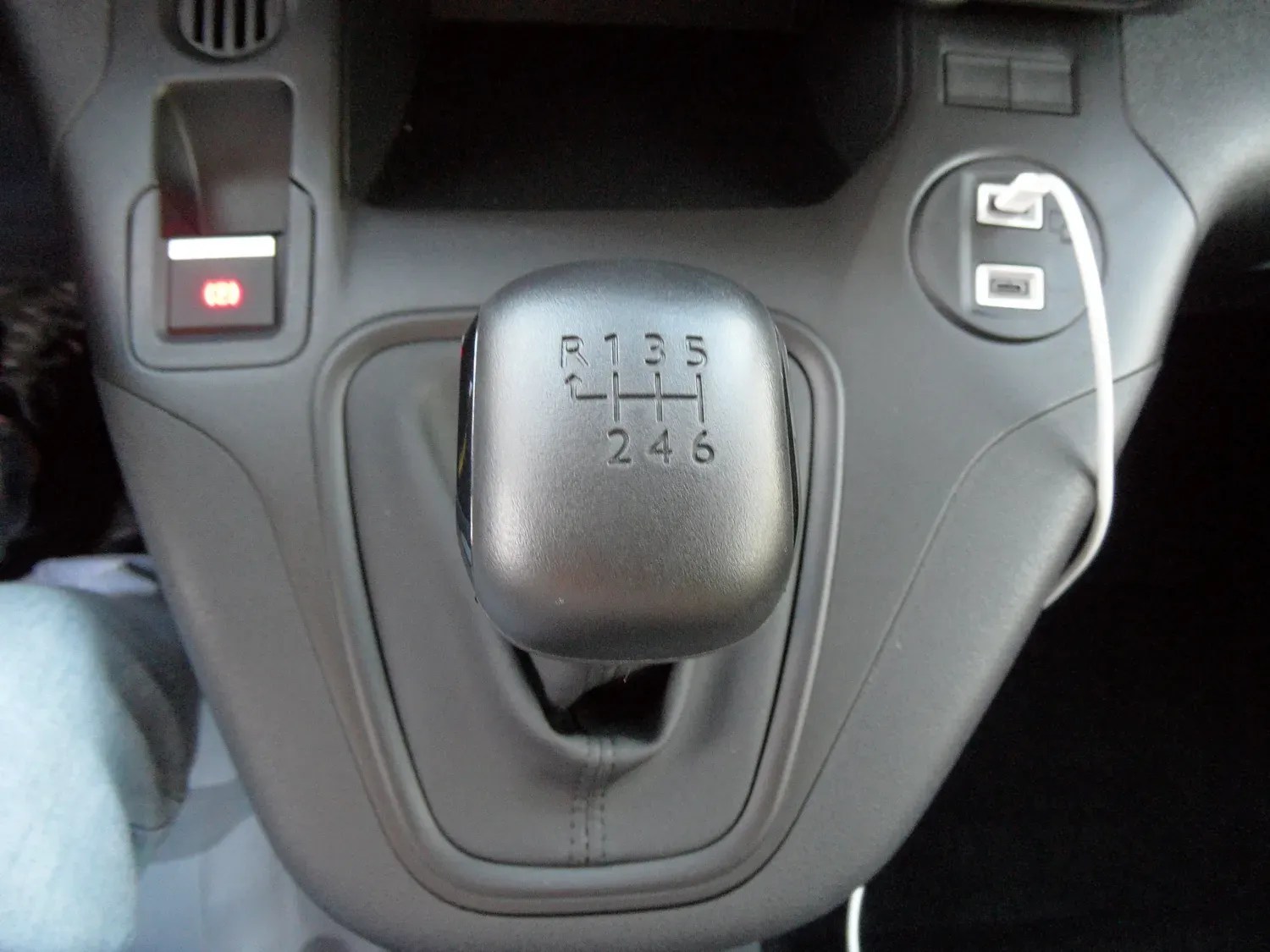 PEUGEOT PARTNER FOURGON HDI 100 NEUF PRIX HT