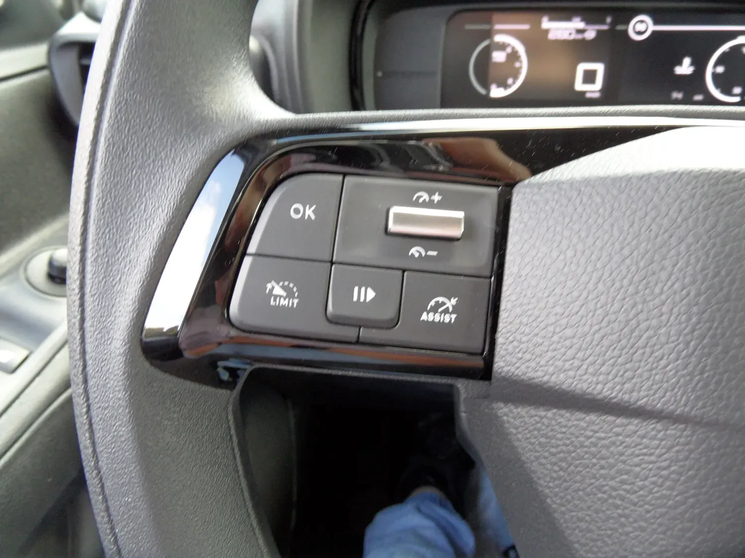 CITROEN BERLINGO FOURGON HDI 100 NEUF PRIX HT