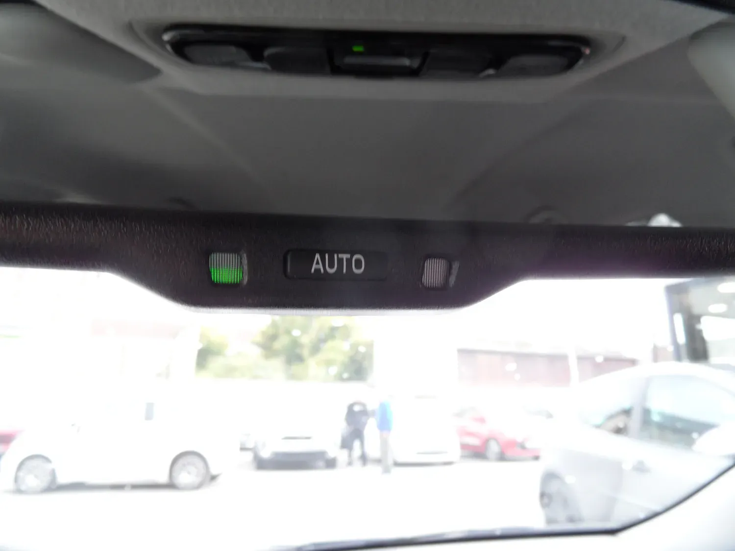 TOYOTA YARIS HYBRID 116H DESIGN