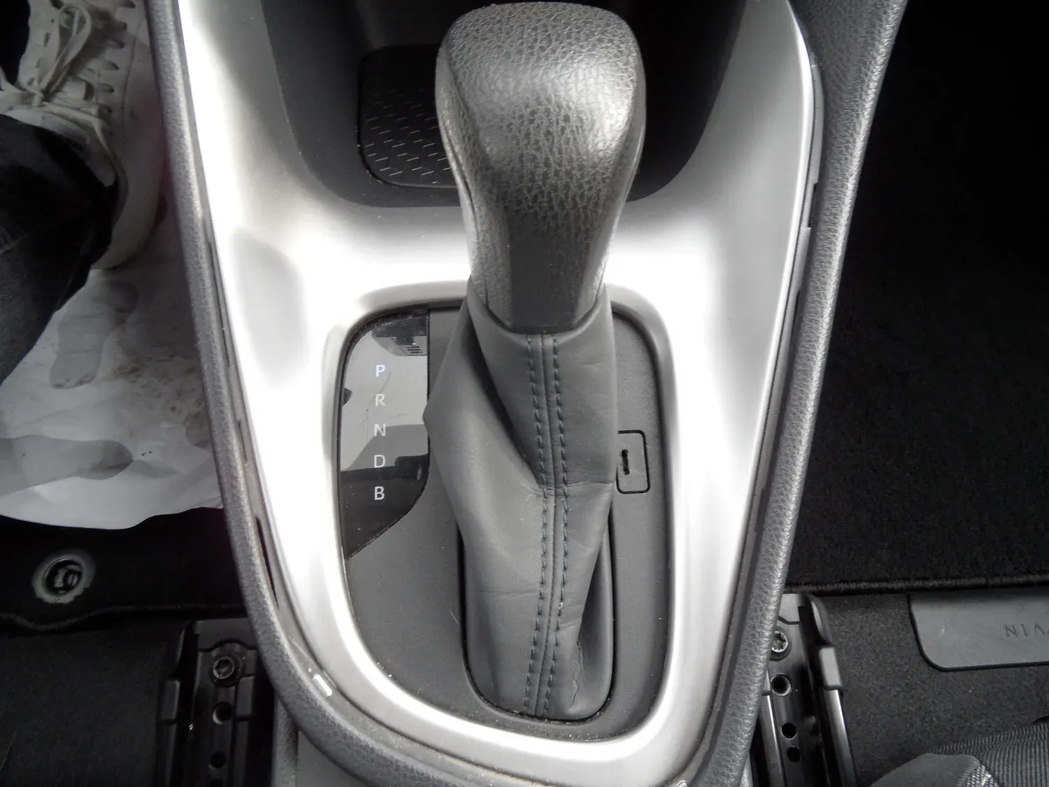 TOYOTA YARIS HYBRID 116H DESIGN