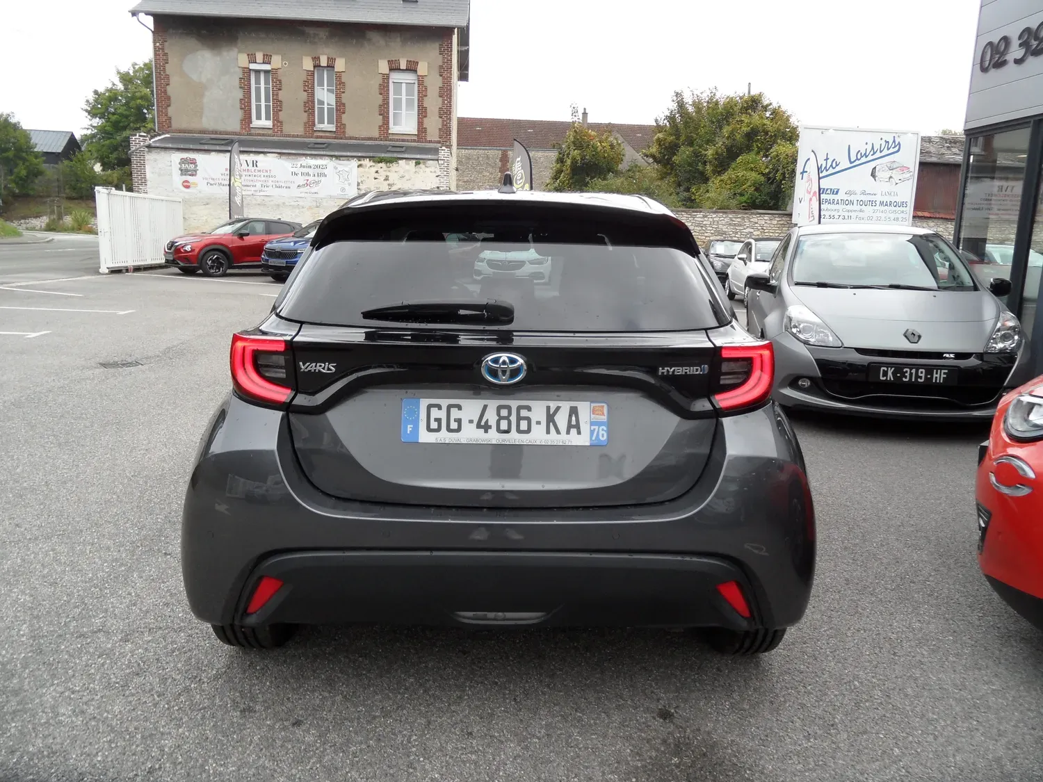 TOYOTA YARIS HYBRID 116H DESIGN