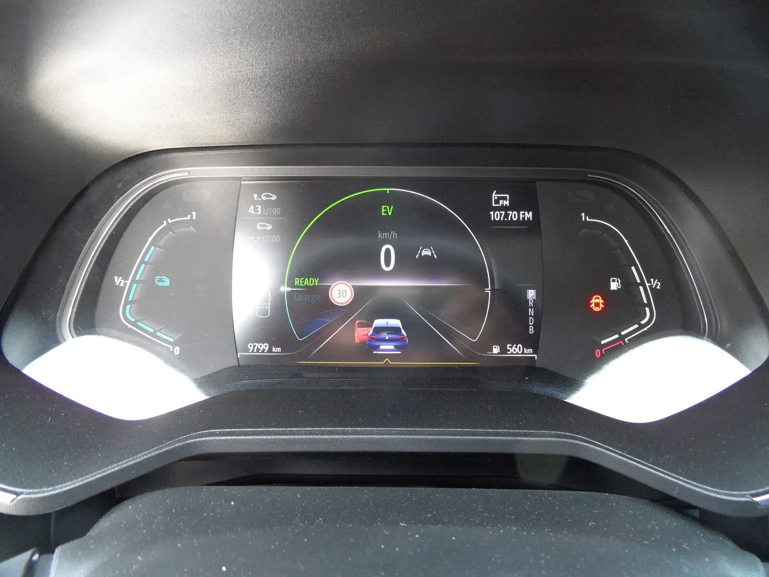 RENAULT CLIO V 1.6 E-TECH 140 FULL HYBRID BUSINESS boite auto