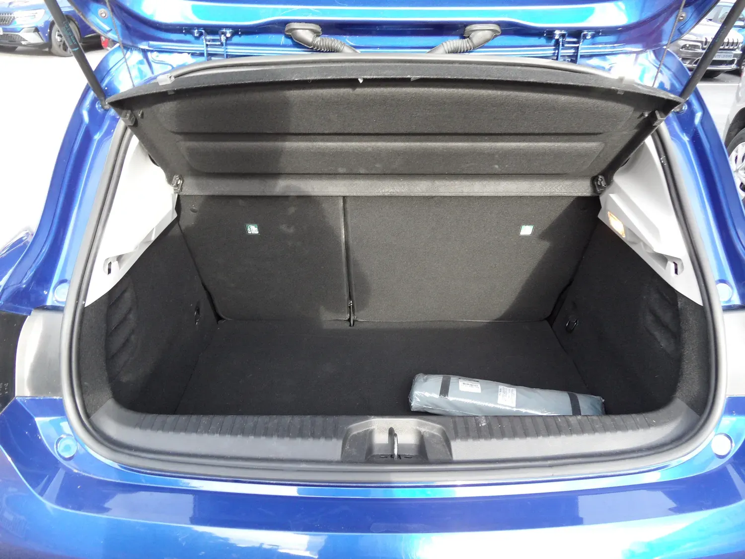 RENAULT CLIO V 1.6 E-TECH 140 FULL HYBRID BUSINESS boite auto