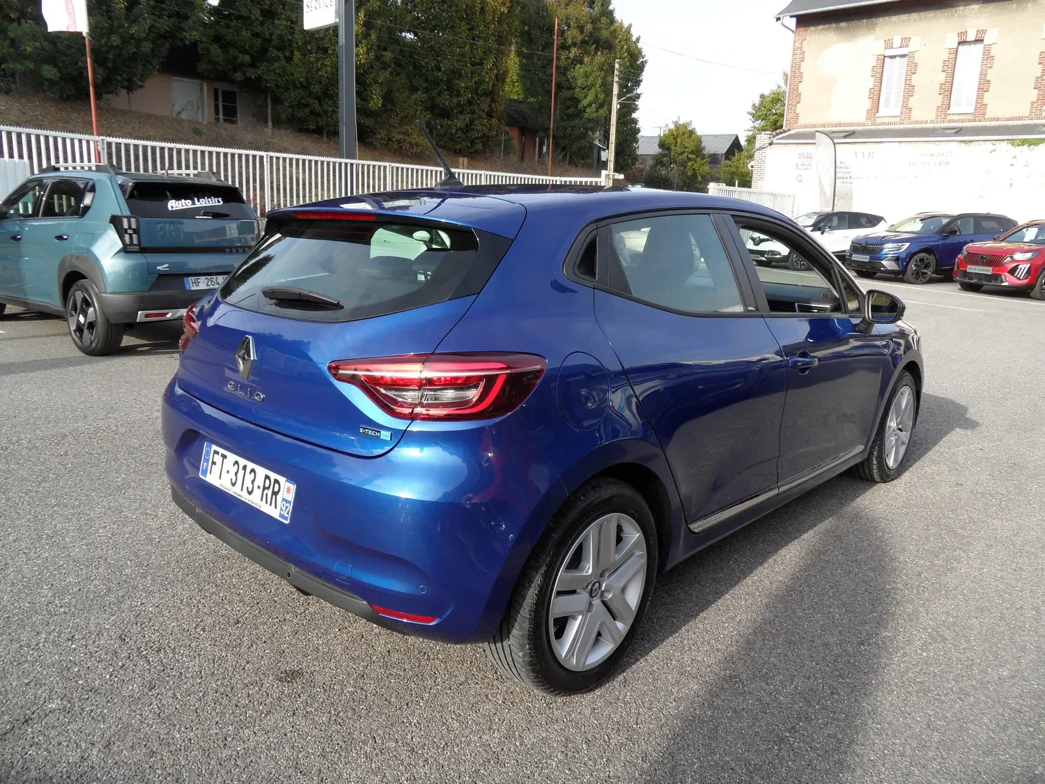 RENAULT CLIO V 1.6 E-TECH 140 FULL HYBRID BUSINESS boite auto