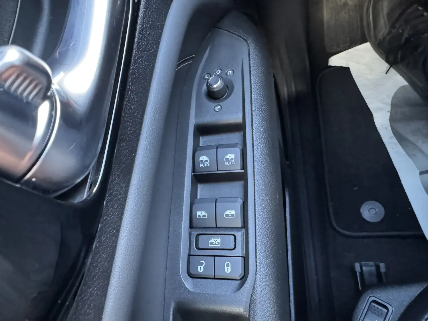 JEEP COMPASS HYBRID RECHARGEABLE