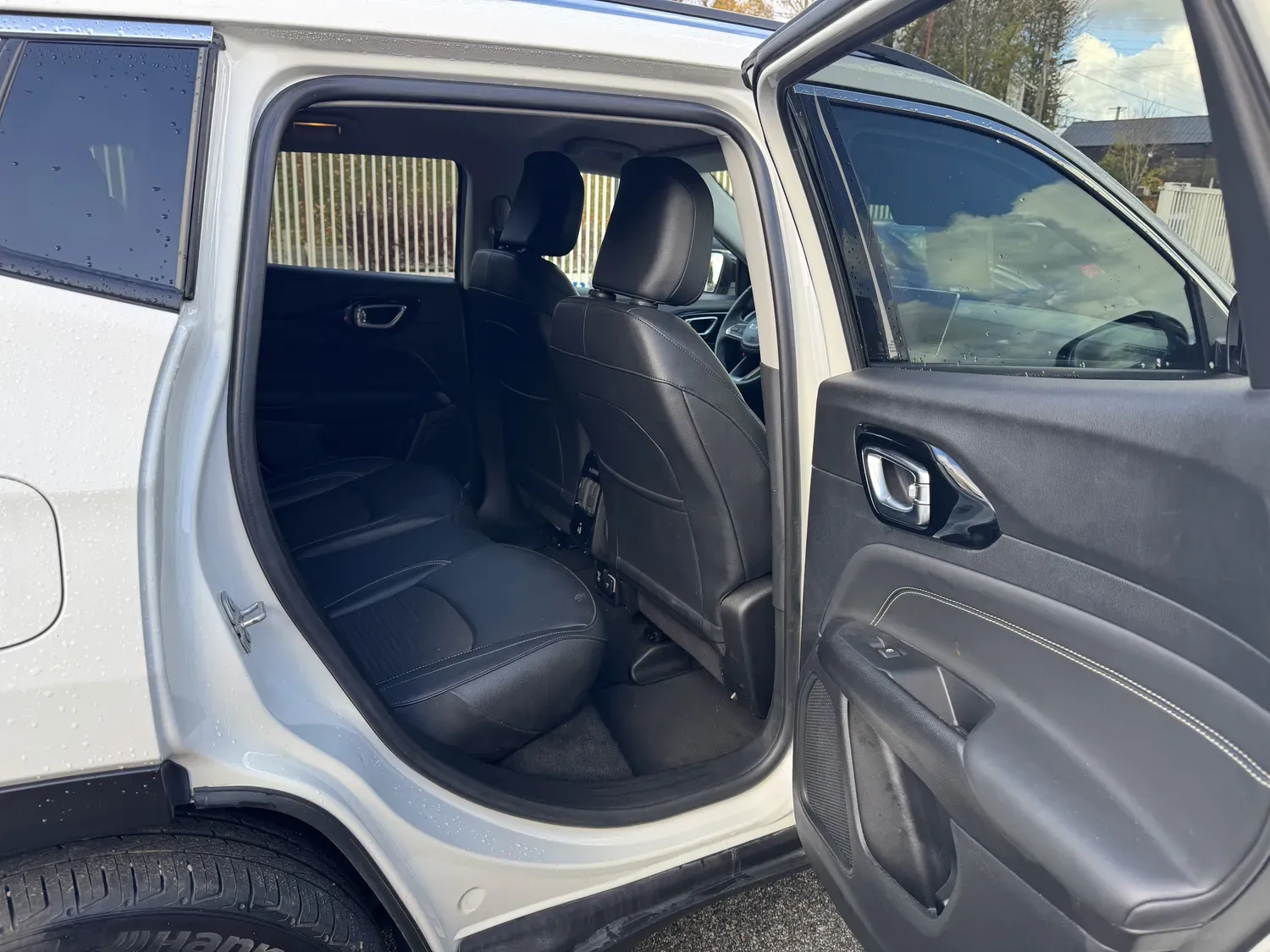 JEEP COMPASS HYBRID RECHARGEABLE